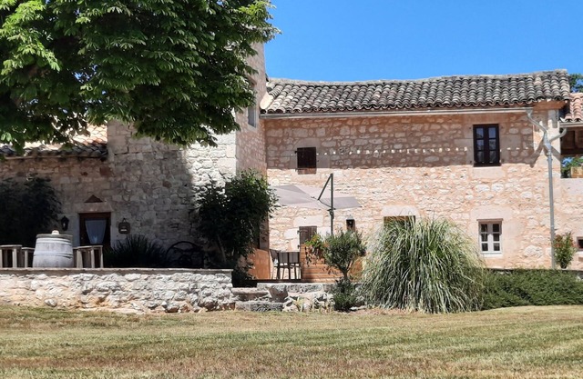 Beautiful white stone gîte in a character property with swimming pool