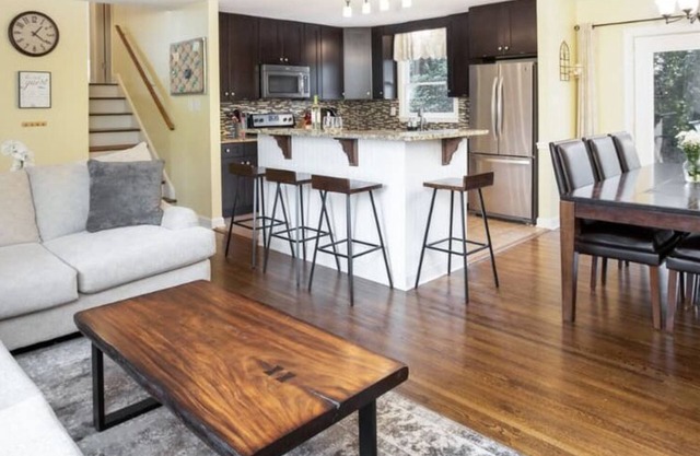 Beautiful wooded home in Popular SouthPark