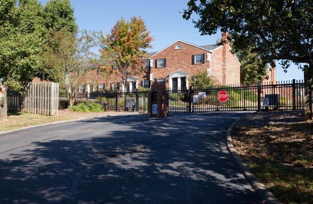 Beautifully furnished condo right next door to the Augusta National!