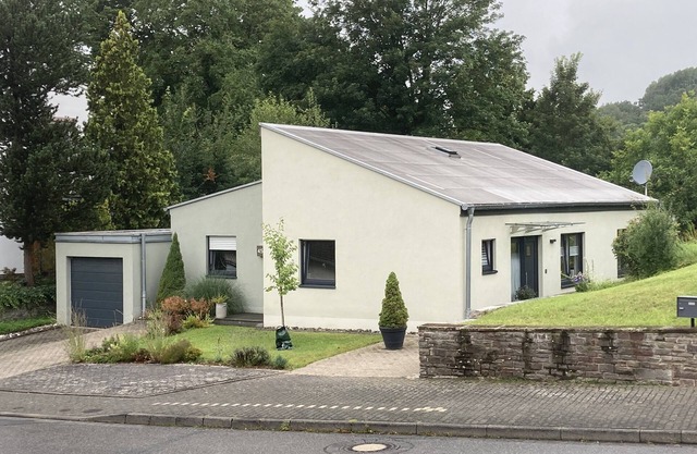 Beautifully located holiday house with garden