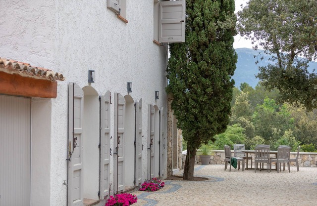 Beautifully renovated home, perfect for families to share , sleeps 12-14