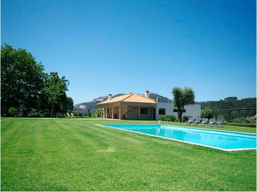 Beautifully Restored Ponte De Lima Farm House 6 Bedrooms Quinta Fornelos Private Pool & Surrounded By Hectares Of Vineyards