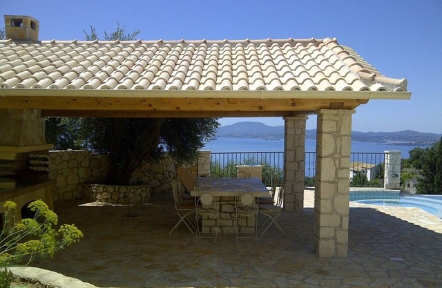 Beautifully Restored Olive Press, Private Pool, Jacuzzi, Stunning Sea Views 5 mins to Nissaki Resort