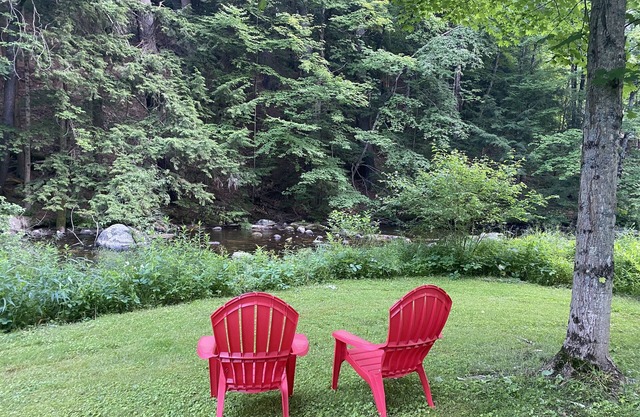 Beautifully updated, Cozy 3 bedroom 3 bathroom house. WATER VIEWS!
