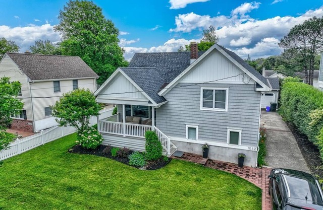 Beautifully updated 3 bedroom 2 bath home 4 blocks to Cape May beaches.