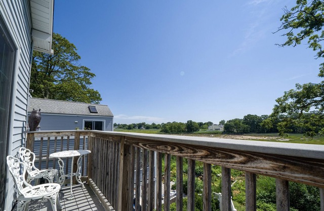 Beautifully Updated Beach House w/ Views! - Prime Location!!!!