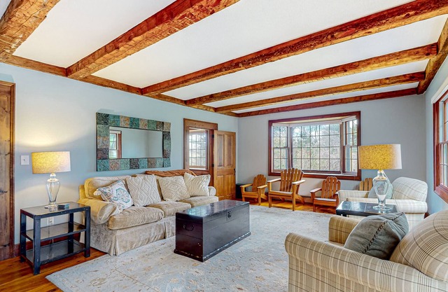 Beautifully updated home with spectacular valley views, washer/dryer, fireplaces