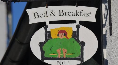 Bed and Breakfast - Älplersuite mit eigenem Bad und Terrasse