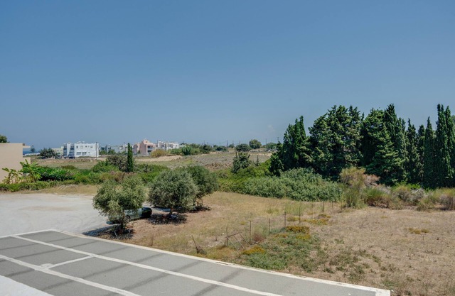 Bed and Breakfast 'Ilios and Irene 7' with Shared Terrace, Wi-Fi and Air Conditioning