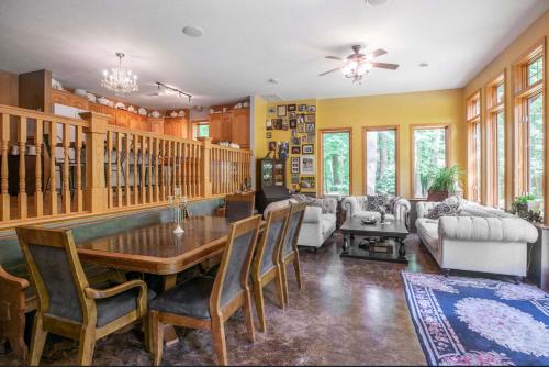 Bed and breakfast suite at the Wooded Retreat