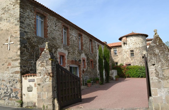 Bed & breakfast, near La Marche du Puy du Fou