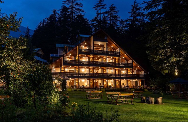 Bedzzz Xclusiv Baikunth Manali by Leisure Hotels