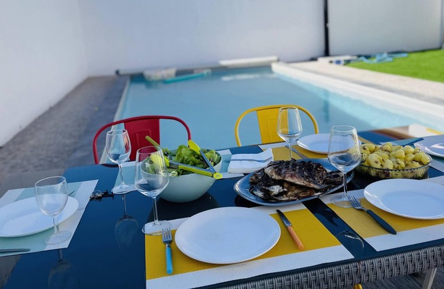 Bee & Bear Holiday Home near Arrabida/Lisbon