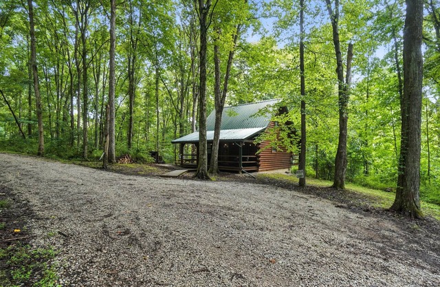Beech Cabin | Couples Cabin | Hocking Hills