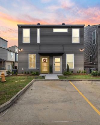 Beignet House Cajun Luxury Full Kitchen Fast WiFi
