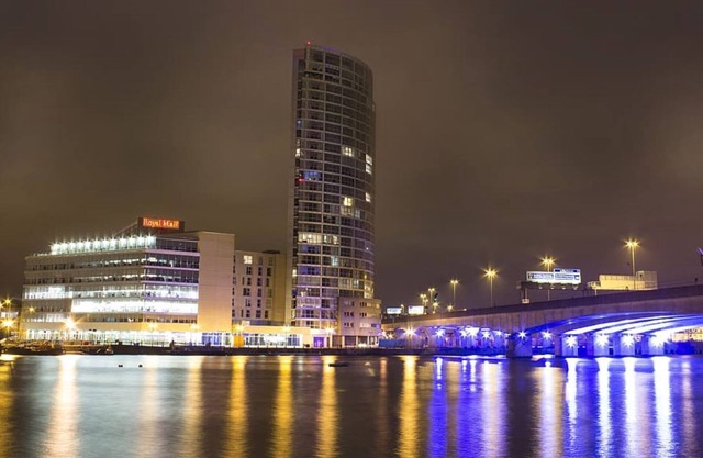 Belfast home with free parking, office, WiFi