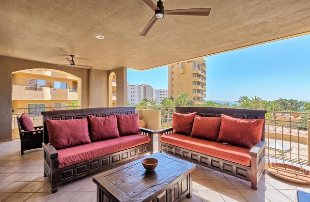 Bella Sirena Beauty 201-C - Stunning Views & Beachfront Bliss