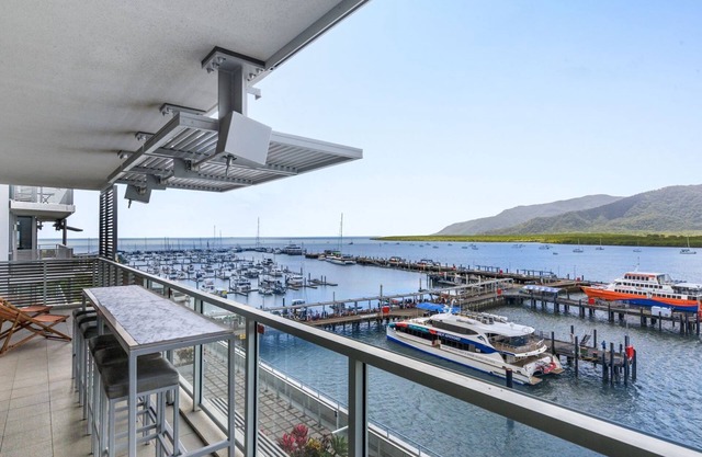 Belle Escapes 24 Harbour Lights Water View Apartment