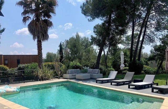 Belle Villa Contemporaine Avec Piscine