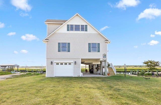 Belle Vue - Waterfront with Lighthouse Views!