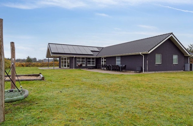 "Berenika" - 500m from the sea by Interhome