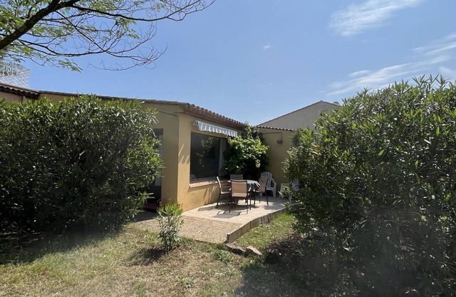Berlinette - Gîte Atypique 4 Personnes à 5mn D'uzès Ambiance Automobile