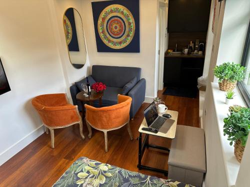 Bespoke Gallery guesthouse