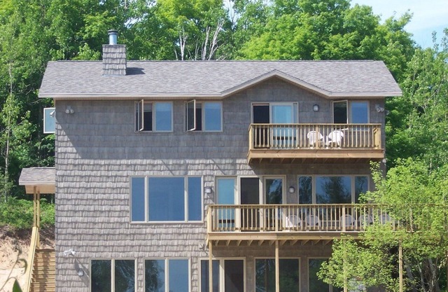 BEST LOCATION on the border of the Whitefish Dunes St Park - the Best Sand Beach