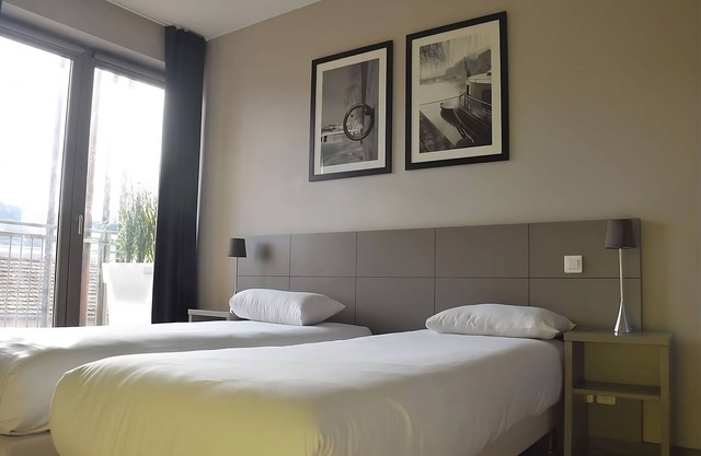 Best Place to Stay in Lyon! Pet-friendly and Central Hotel with Onsite Parking!