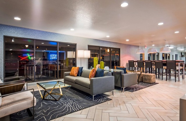 Best Western InnSuites Phoenix Hotel & Suites
