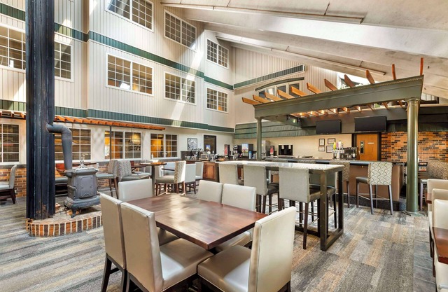 Best Western Plus Longbranch Hotel & Convention Center