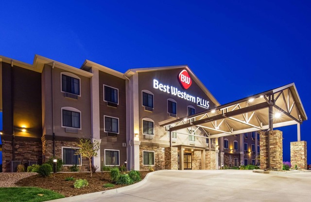 Best Western Plus Overland Inn