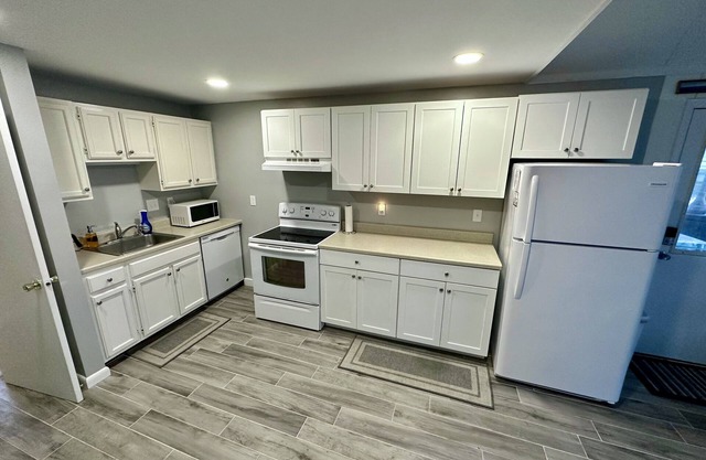 Bethany Beach Cottage: Water Access, Outdoor Shower, Hammock.