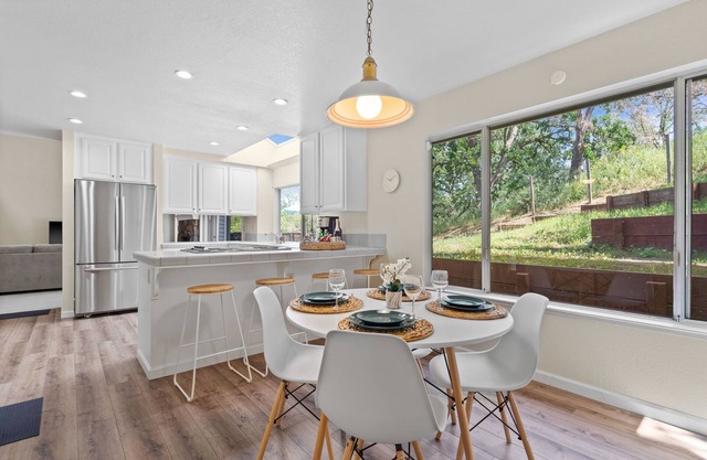 Between Napa & San Francisco 6bed large bright