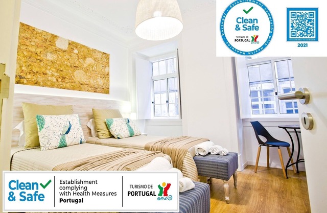 Between the Carmo and the Trinity