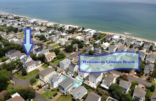Big Kitchen, Two Masters, Hot Tub, Short Walk from Croatan Beach