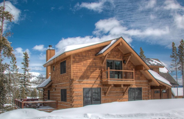 Big Sky Vacation Rentals: PR Manitou 5