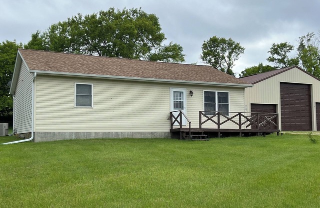 Big Stone Lake views and next door access to public boat ramp.