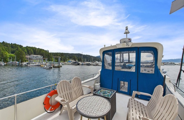 Bigenuff II Vintage Charm Meets Waterfront Adventure