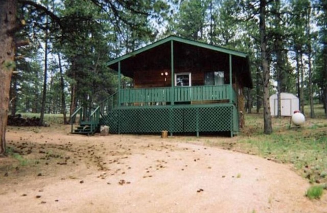 Bigfoot Trail Cabin-Private and cozy with Hot Tub-Dog Friendly
