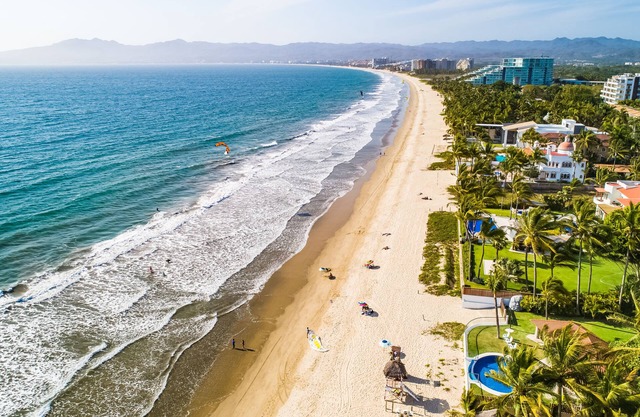 Biggest Beachfront Luxury Penthouse with Roof Top Terrace Exceptional Views !