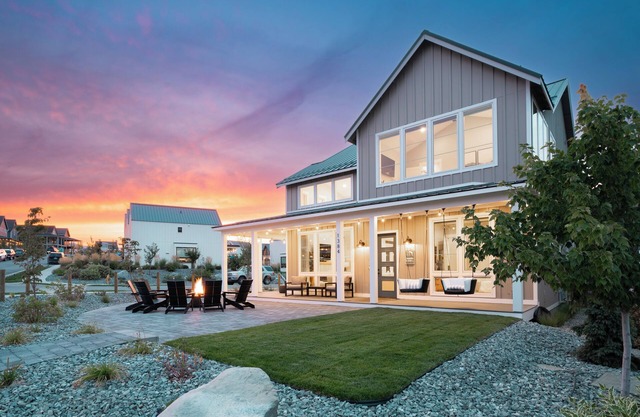 Bighorn & Bluebell at Chelan Lookout Vacation Rentals