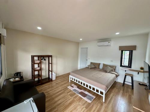 Bike Works Inn Bang Tao