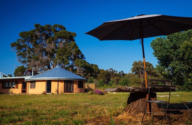 Birchfield Farmstay - The Dome