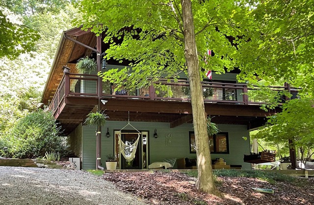Birds Eye Retreat in Apple Valley Lake, Howard, Ohio