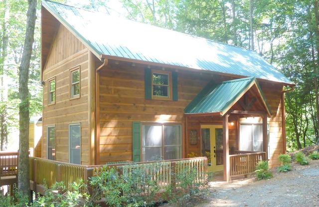 Birdsong, Blue Ridge Retreat. Quiet cabin on the river. 6 miles from Blue Ridge
