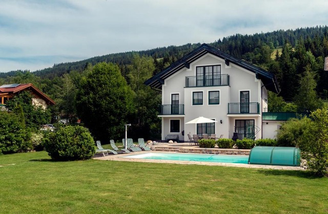 Birkenvilla Ferienhaus mit 4 Schlafzimmern für 9 Personen