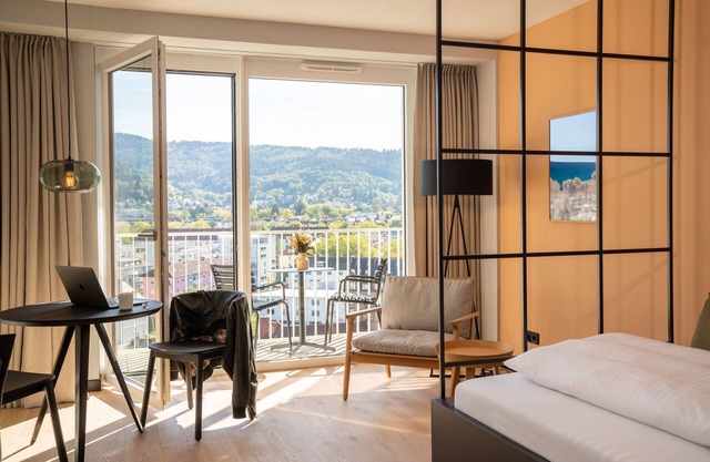 Black F Tower - Serviced Apartments