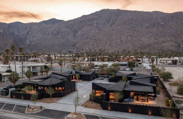 Blackhaus Full Buyout by AvantStay | 16-Room Hotel