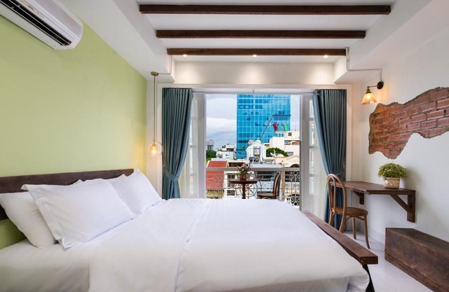 Blackpink Balcony Homestay-Chill & Romantic Saigon Apt in Central